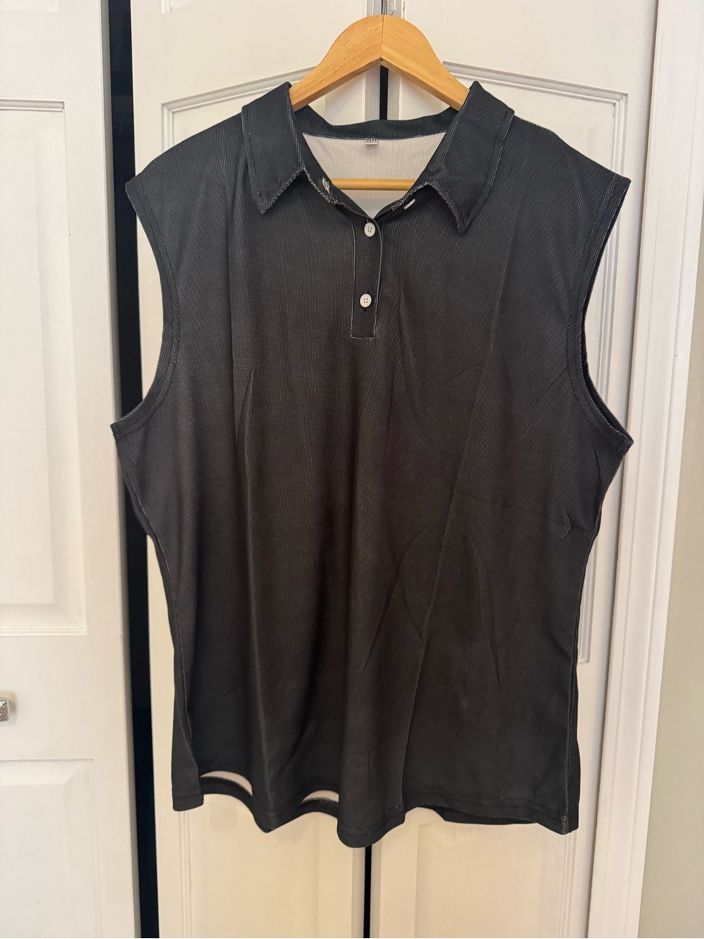 Sleeveless Collared Tank Top in Black Heather NWOT
